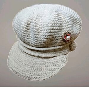 VTG Gap Lambs Wool Knit Crochet Hat Cadet Cap Cream Beaded Pearl Flower Brooch